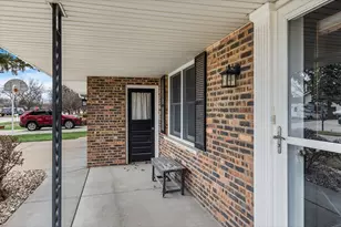 1724 Lincoln Ave, Crest Hill, IL 60403 - Photo 2