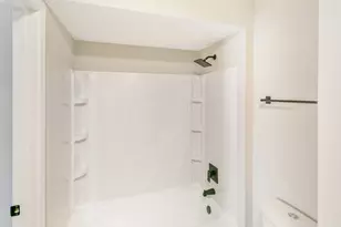 19520 Lake Lynwood Dr, Lynwood, IL 60411 - Photo 10