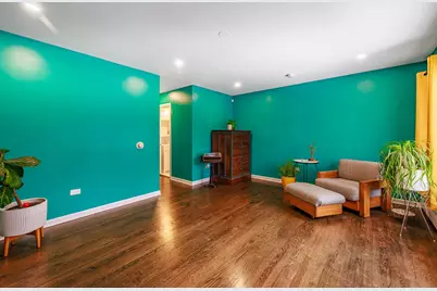 3702 W George Street, Chicago, IL 60618 - Photo 4