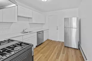 9606 Golf Terrace Rd, Des Plaines, IL 60016 - Photo 2