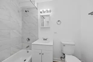 9606 Golf Terrace Rd, Des Plaines, IL 60016 - Photo 6