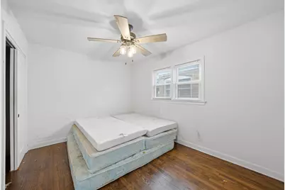 8818 S Merrill Avenue, Chicago, IL 60617 - Photo 10