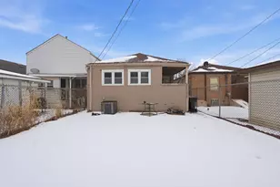 8818 S Merrill Ave, Chicago, IL 60617 - Photo 22