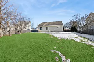 711 Osbron St, Plano, IL 60545 - Photo 20
