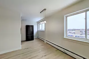 7540 N Ridge Blvd, Chicago, IL 60645 - Photo 6