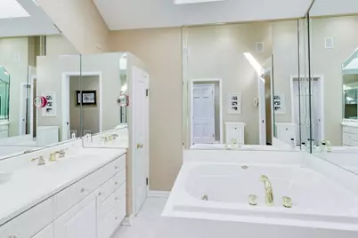 11 Wellington Court, Lincolnshire, IL 60069 - Photo 18