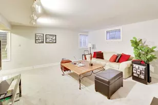 11 Wellington Ct, Lincolnshire, IL 60069 - Photo 28