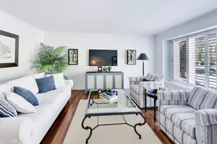 11 Wellington Ct, Lincolnshire, IL 60069 - Photo 4