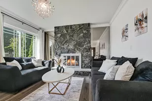 7702 W 66th St, Bedford Park, IL 60501 - Photo 4