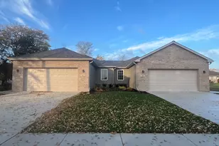 902 Lange Ave, Beecher, IL 60401 - Photo 2