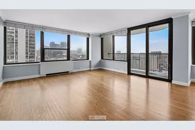 1560 N Sandburg Terrace #1201J, Chicago, IL 60610 - Photo 4
