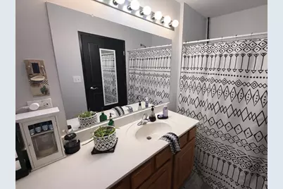 3370 W Brooke Avenue #410, Waukegan, IL 60087 - Photo 8