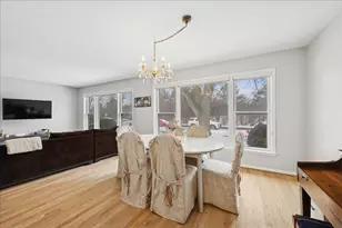 718 Lawler Ave, Wilmette, IL 60091 - Photo 4