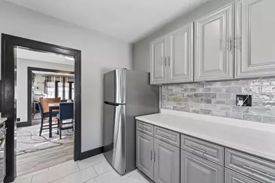 819 N Ash Street, Waukegan, IL 60085 - Photo 14