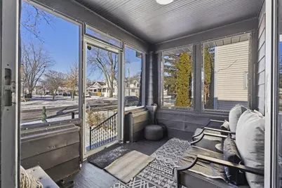 819 N Ash Street, Waukegan, IL 60085 - Photo 2