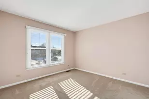 306 Carrie Ct, North Aurora, IL 60542 - Photo 18