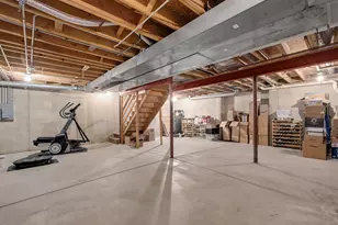 306 Carrie Ct, North Aurora, IL 60542 - Photo 20