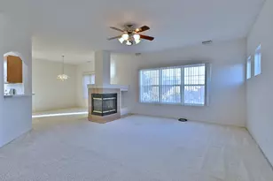 1202 Delta Dr, Elgin, IL 60123 - Photo 10