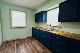 121 N West St, Gibson City, IL 60936 - Photo 4