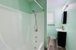 121 N West St, Gibson City, IL 60936 - Photo 14