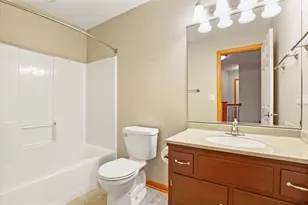 425 Cambridge Ave, Elburn, IL 60119 - Photo 16