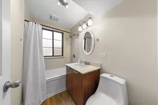 7423 N Sheridan Rd, Chicago, IL 60626 - Photo 12