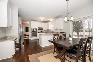 845 Barclay Dr, Bolingbrook, IL 60440 - Photo 10