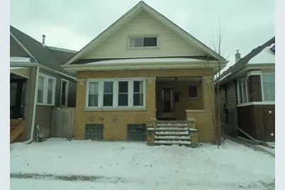 4927 W Waveland Avenue, Chicago, IL 60641 - Photo 1