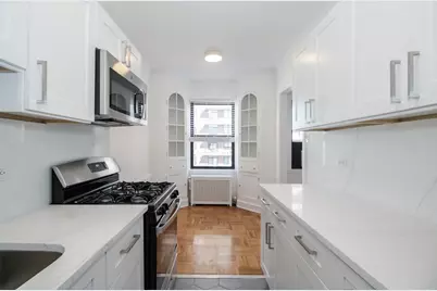 1100 N Dearborn Street #1911, Chicago, IL 60610 - Photo 2