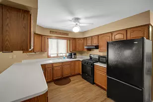 375 Meadows N Rd, Bourbonnais, IL 60914 - Photo 6