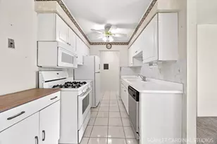 1198 Royal Glen Dr, Glen Ellyn, IL 60137 - Photo 6