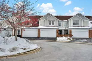 31603 Kline Cir, Warrenville, IL 60555 - Photo 2