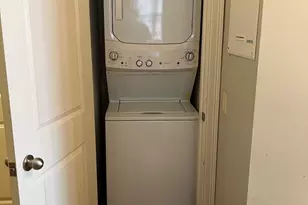 1468 E 69th St, Chicago, IL 60637 - Photo 8