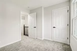 8 Wildwood Ln, Bolingbrook, IL 60440 - Photo 10