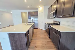 458 Hathaway Ln, Oswego, IL 60543 - Photo 32