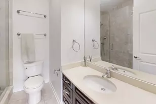 3200 N Lake Shore Dr, Chicago, IL 60657 - Photo 16