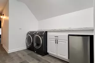 4537 S Hermitage Ave, Chicago, IL 60609 - Photo 16