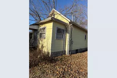 365 S 2nd Street, Livingston, IL 62058 - Photo 2