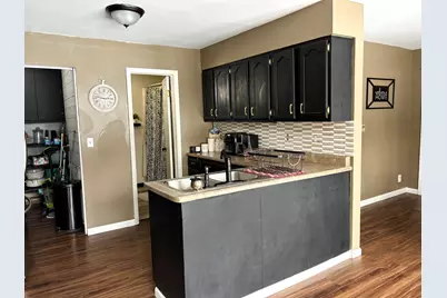 404 Michael Street, Streator, IL 61364 - Photo 6