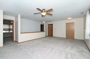 1665 Chippendale Rd, Hoffman Estates, IL 60169 - Photo 18