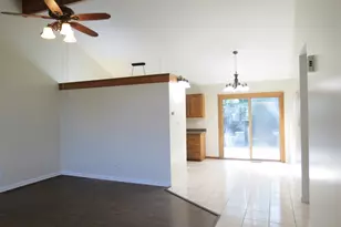 274 E 34th St, Steger, IL 60475 - Photo 6