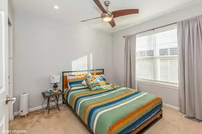 375 N Commerce Street, Aurora, IL 60504 - Photo 12