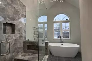 36230 N Old Creek Ct, Gurnee, IL 60031 - Photo 12