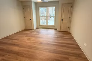 36230 N Old Creek Ct, Gurnee, IL 60031 - Photo 10