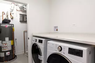 941 N Winchester Ave, Chicago, IL 60622 - Photo 24