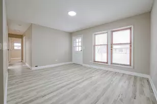 311 W Kennedy Dr, Streamwood, IL 60107 - Photo 4