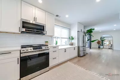 4990 Rochester Drive, Hoffman Estates, IL 60010 - Photo 10