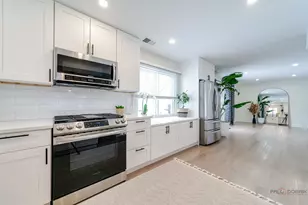 4990 Rochester Dr, Hoffman Estates, IL 60010 - Photo 10