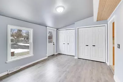 18219 W Big Oaks Road, Grayslake, IL 60030 - Photo 10