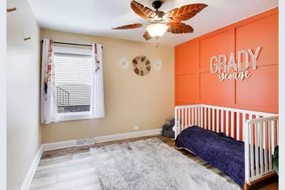 18219 W Big Oaks Road, Grayslake, IL 60030 - Photo 16